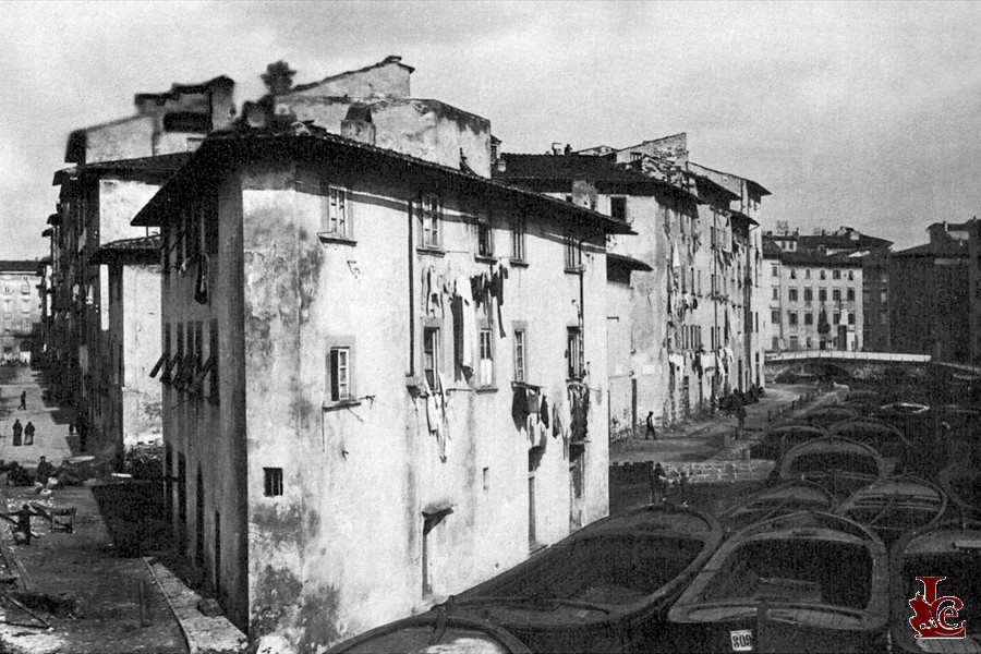 Scali di Porta Trinit e scali delle Barchette - 1898